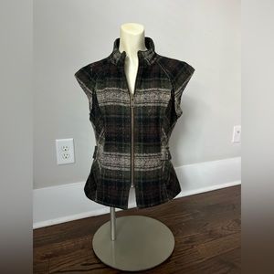 CAbi Green and Black Plaid Tweed Zip Up Vest – Size M